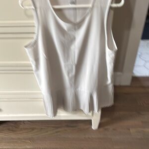Elegant White Sleeveless Top